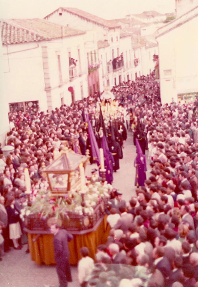 A&Ntilde;OS 80 EL SANTO ENTIERRO POR LA FUENTE VIEJA