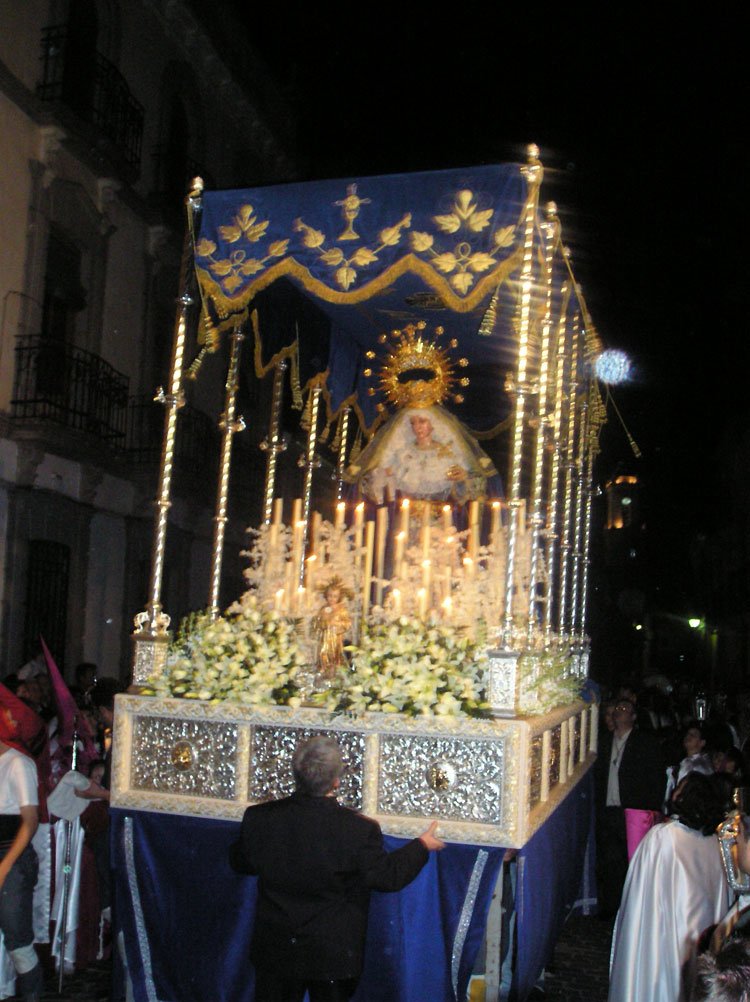 LA VIRGEN EN SU RECORRIDO