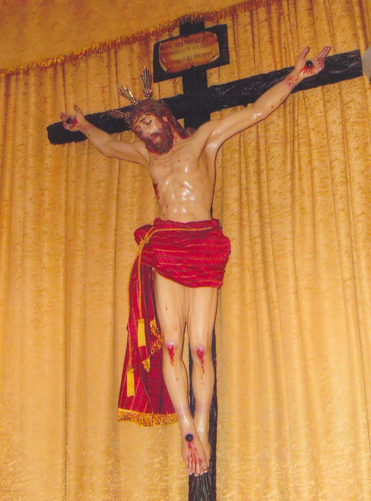 IMAGEN DEL CRISTO DE LA CARIDAD EN EL INTERIOR DE LA IGLESIA DE CRISTO REY